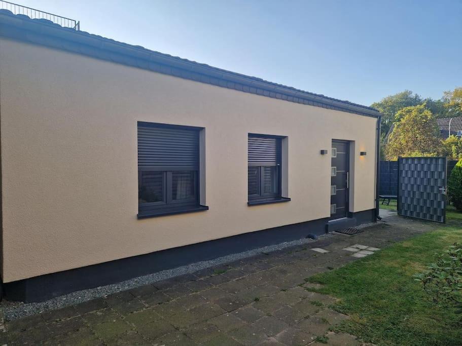 Gaestehaus In Koeln Rath-Heumar Esterno foto